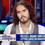 Russell Brand inculpé pour viol, agressions sexuelles et attentat à la pudeur : quatre femmes accusent l’acteur