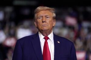 Donald Trump fustige la Chine : « Le plus grand abuseur commercial de tous les temps ! »