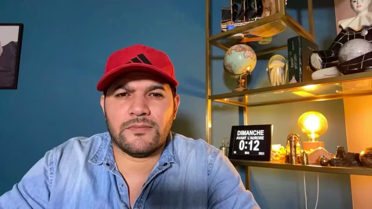 Tentative d’assassinat ou enlèvement commandité : la DGSI déjoue un projet visant l’influenceur algérien Amir DZ