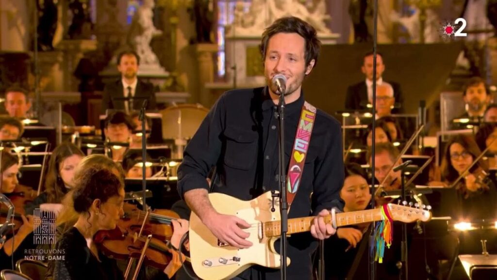 Vianney sort en streaming son ‘Hallelujah’, six ans jour pour jour après l’incendie de Notre-Dame de Paris