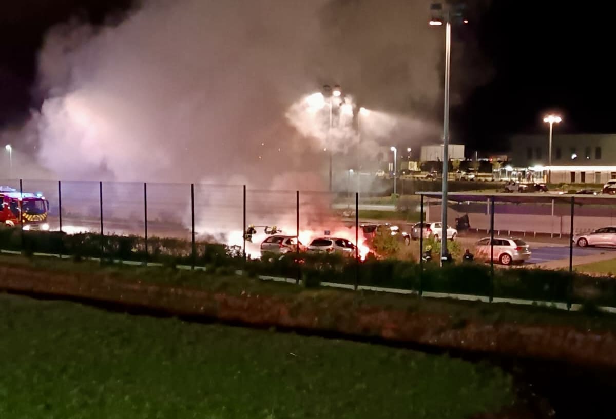 Vague d’attaques contre plusieurs prisons en France : l’État en alerte