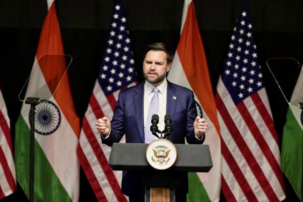 Ukraine : le vice-président américain J.D. Vance presse Moscou et Kiev de négocier un accord