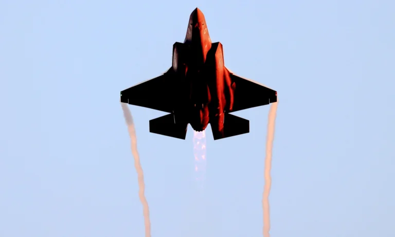 Avions militaires américains : un rejet net dans l’opinion suisse — photo