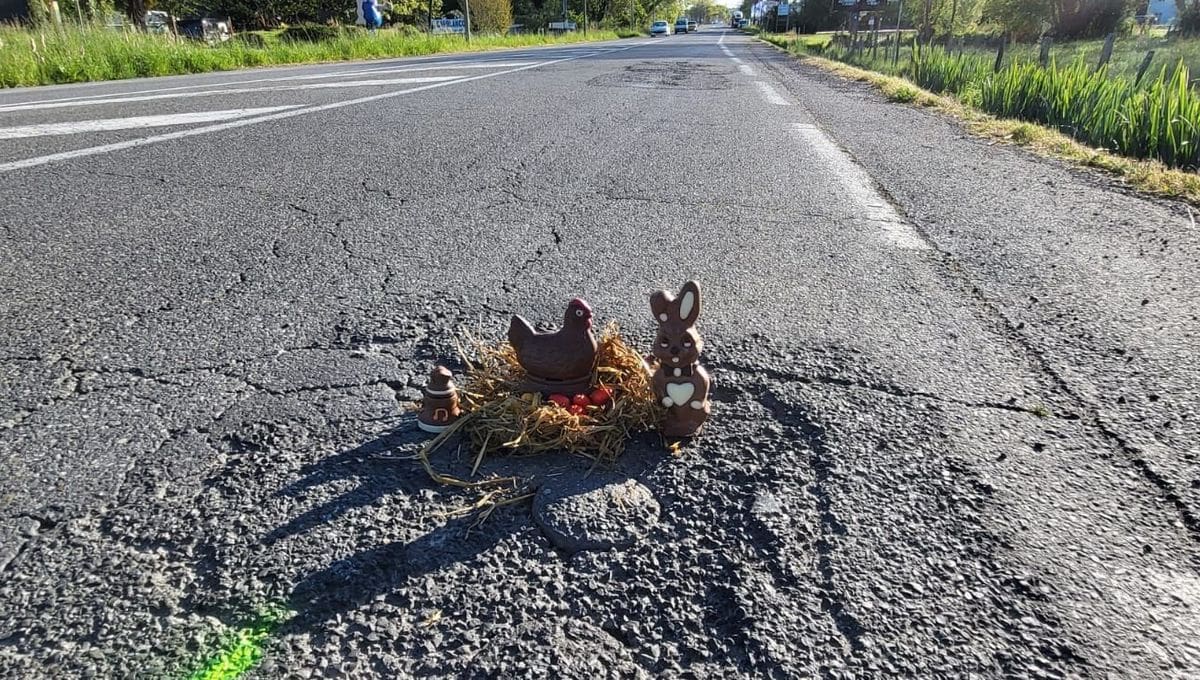 Des œufs dans les nids-de-poule : les motards dénoncent les routes en mauvais état