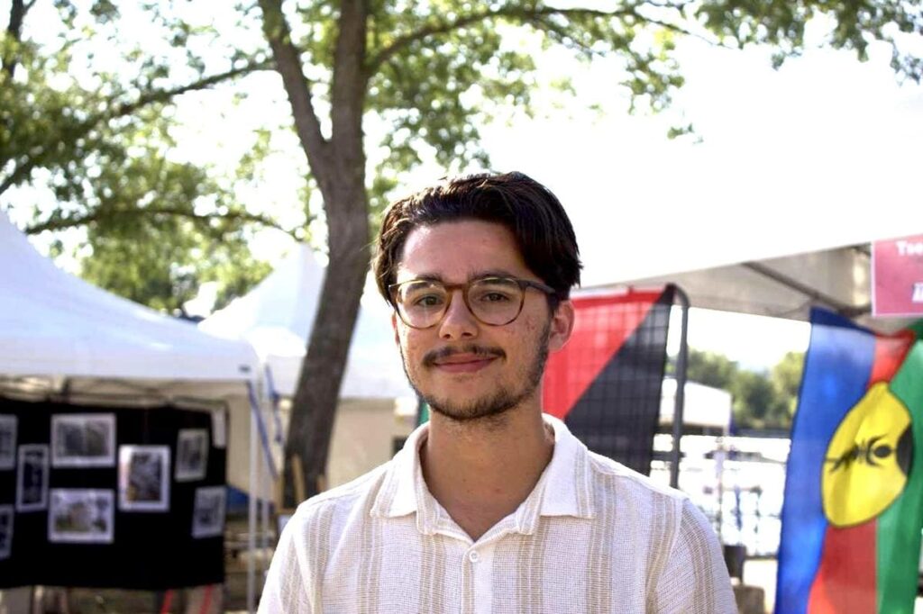 Ritchy Thibault, attaché parlementaire LFI appelle à créer des milices en plein Paris