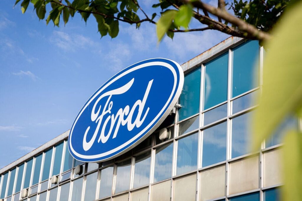 Ford augmente les prix de ses modèles fabriqués au Mexique en réponse aux tarifs douaniers de Trump