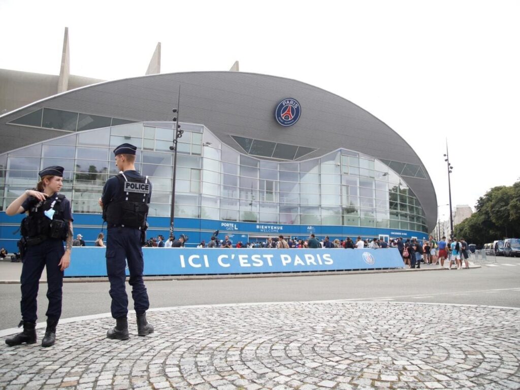 Dispositif de sécurité renforcé autour du Parc des Princes pour PSG-Arsenal