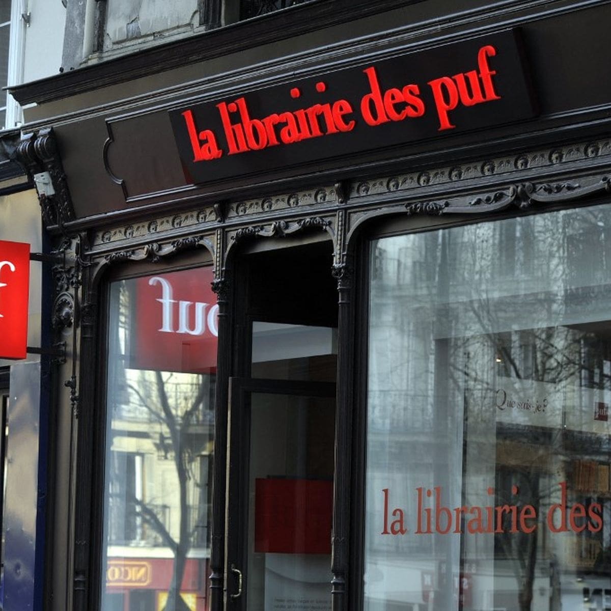 Un livre anti-woke qui sent le soufre : les locaux du PUF vandalisés