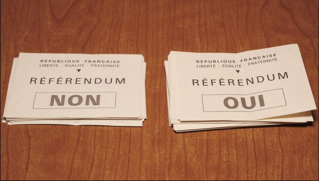 Deux tiers des Français veulent un référendum sur les finances et l'immigration