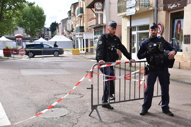 Saône-et-Loire : une femme abattue en pleine rue à Chauffailles, un homme interpellé