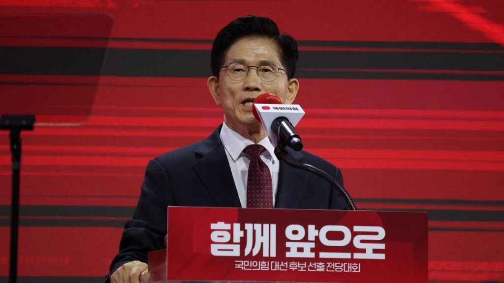 Corée du Sud : la droite désigne Kim Moon Soo comme candidat à la présidentielle