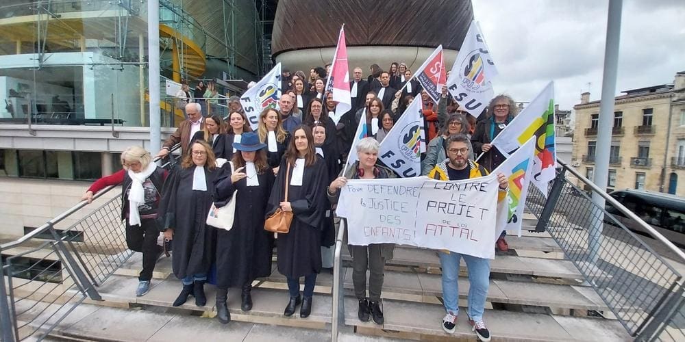 Fronde des avocats de Bayonne contre la loi Attal sur la justice des mineurs