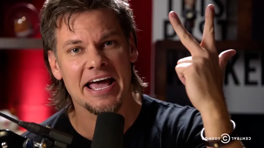 Theo Von choque avec des blagues sur les handicapés, la drogue et les Qataris avant un discours de Trump à la base militaire d’Al-Udeid