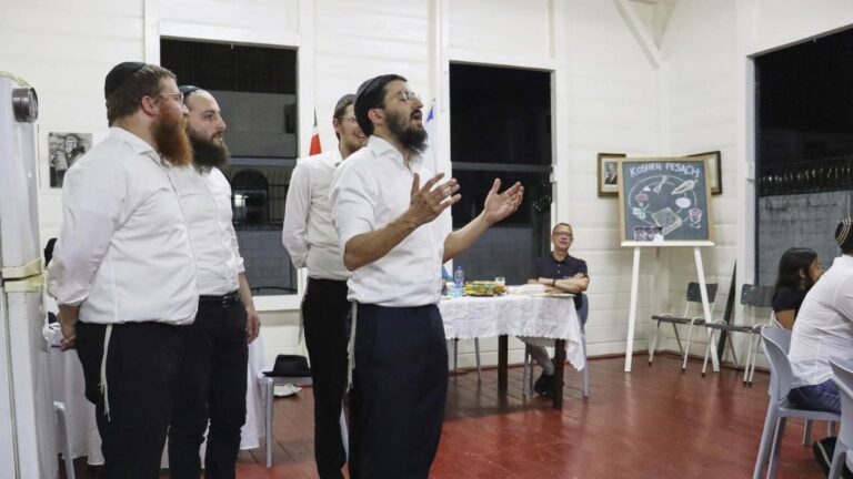 Une équipe menée par les Pays-Bas numérise 100 000 documents pour préserver l’histoire juive au Suriname