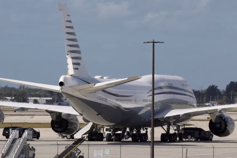 Le 747 qatari offert à Trump pourrait nécessiter des escortes de chasse pour remplacer Air Force One