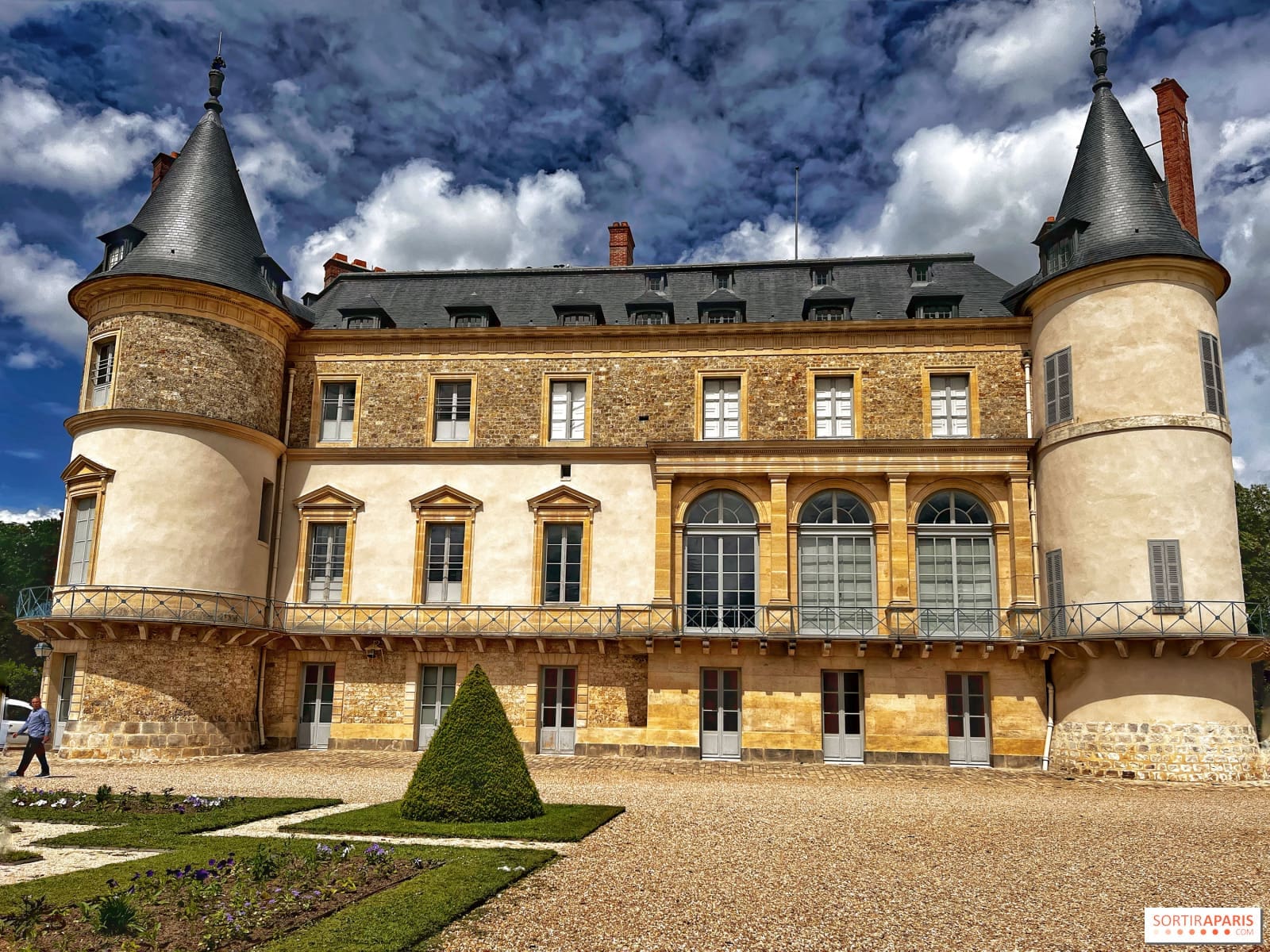 Le château de Rambouillet et sa Bergerie nationale : un trésor méconnu à découvrir en Île-de-France