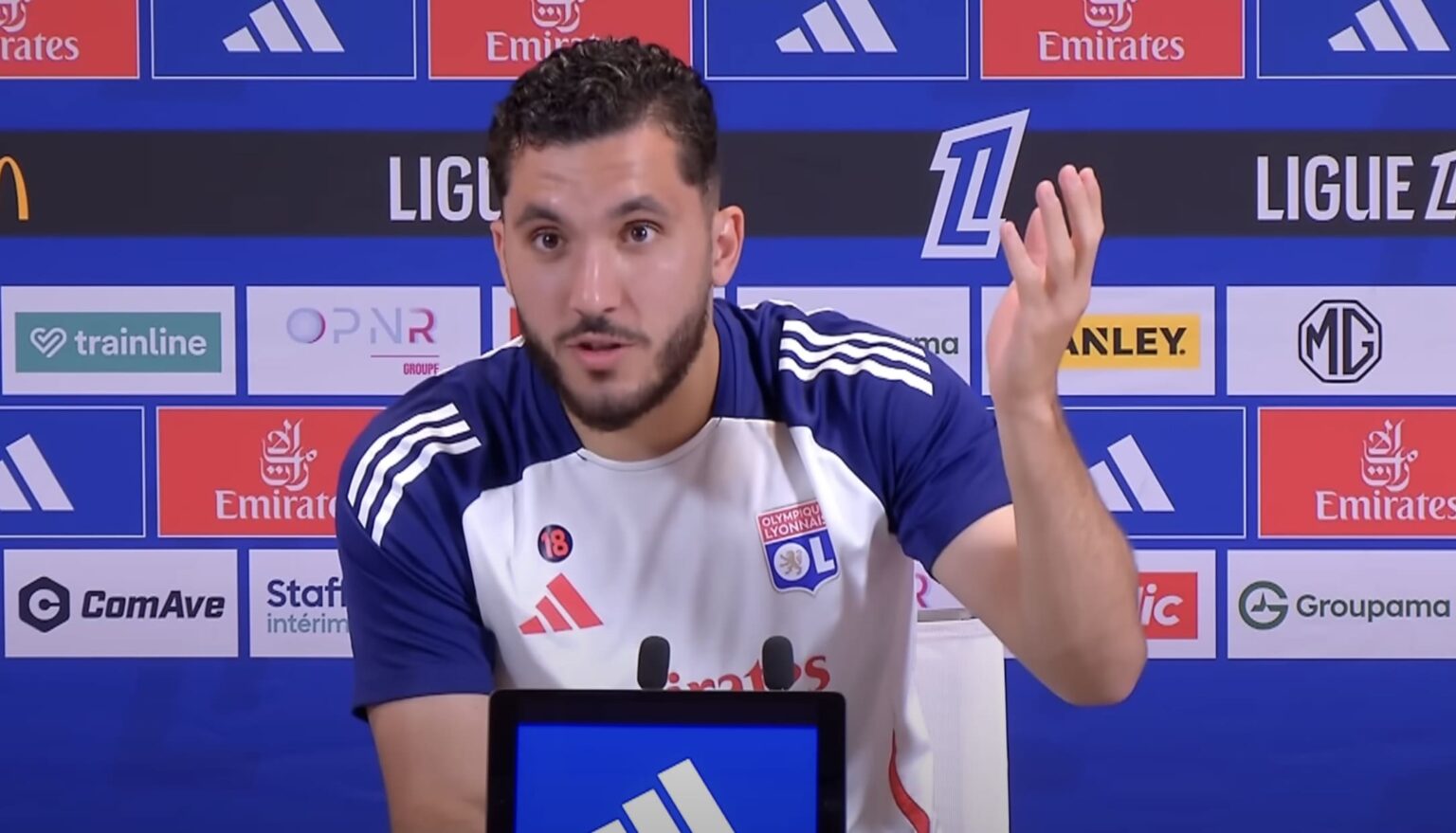 Rayan Cherki n'a fait aucun appel du pied au PSG