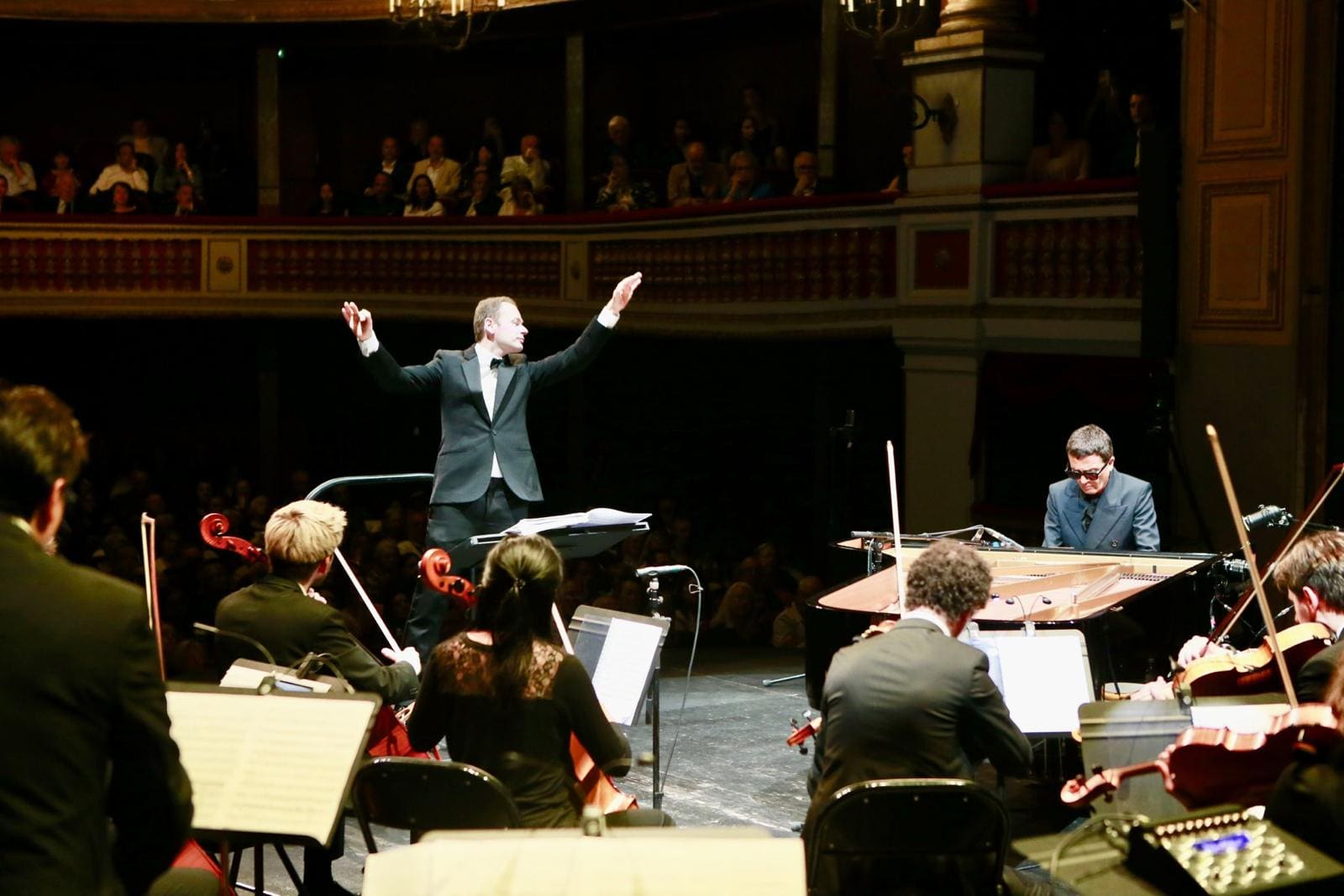 La Musique Comme Manifeste Omar Harfouch Et L'orchestre Béziers Méditerranée, Dirigé Par Mathieu Bonnin