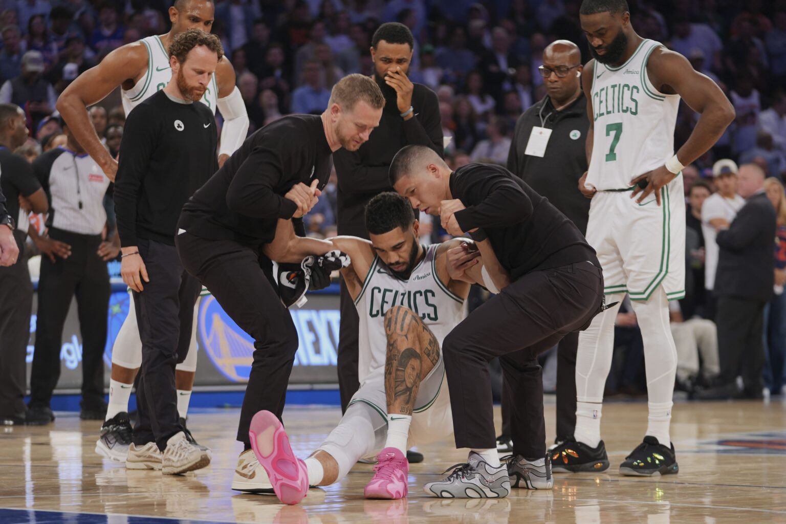 La blessure de Jayson Tatum : Celtics vs Knicks NBA Playoffs