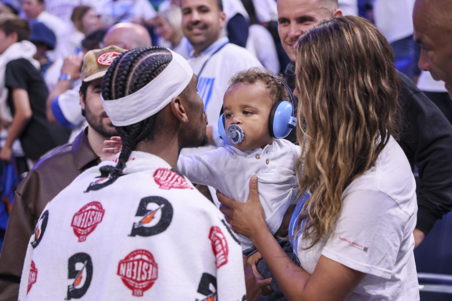Shaï Gilgeous-Alexander peut profiter en famille, le Thunder a fait le travail lors de ce game 1 de la finale de Conférence Est