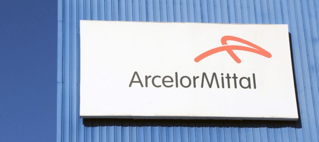 ArcelorMittal : les métallos dans la rue contre un plan social jugé destructeur