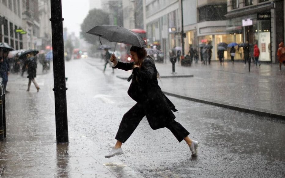 Pluie au nord, soleil au sud : la France coupée en deux ce samedi