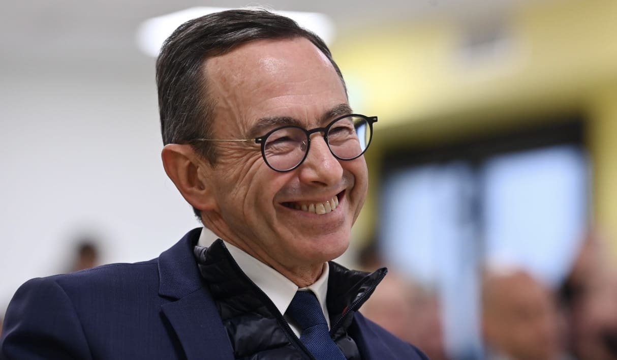 Régularisation : Bruno Retailleau impose une ligne ferme et claire sur les naturalisations