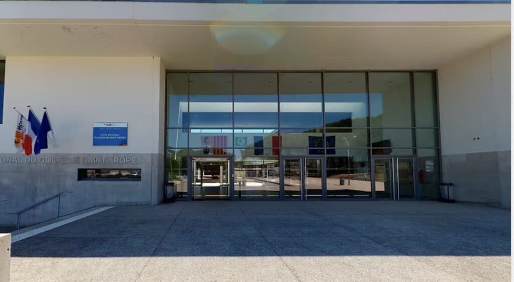 Saint-Tropez : les deux lycéens mis en cause pour harcèlement définitivement exclus