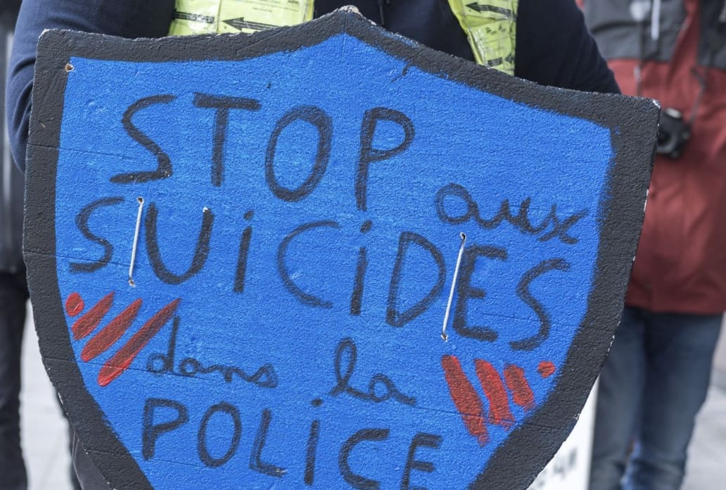 Un policier de 52 ans se donne la mort près de Nice avec son arme de service