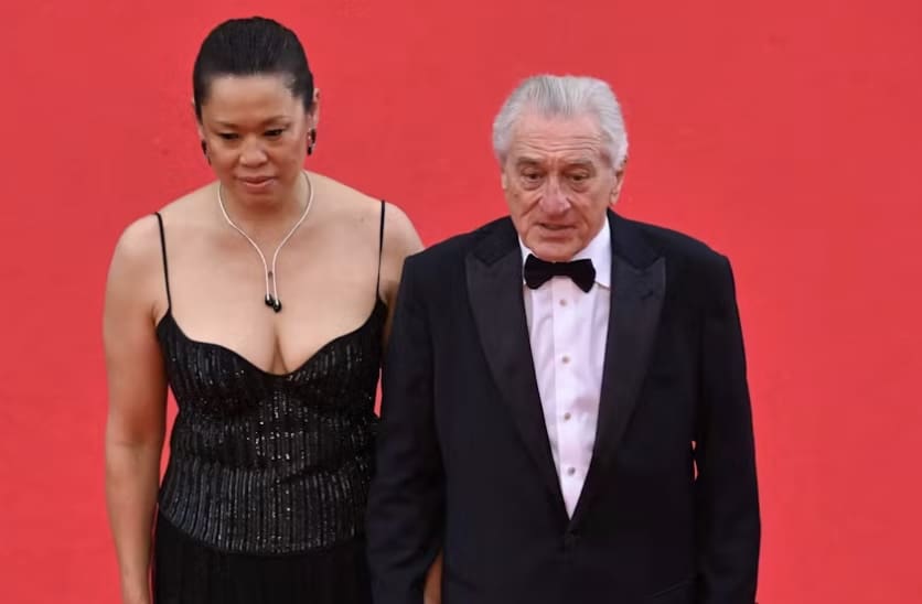 VIDÉO - Robert De Niro atterrit à Cannes sous les projecteurs