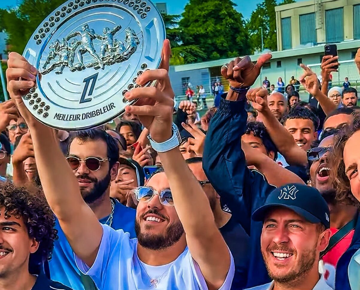 Eden Hazard remet à Rayan Cherki son titre de meilleur dribbleur