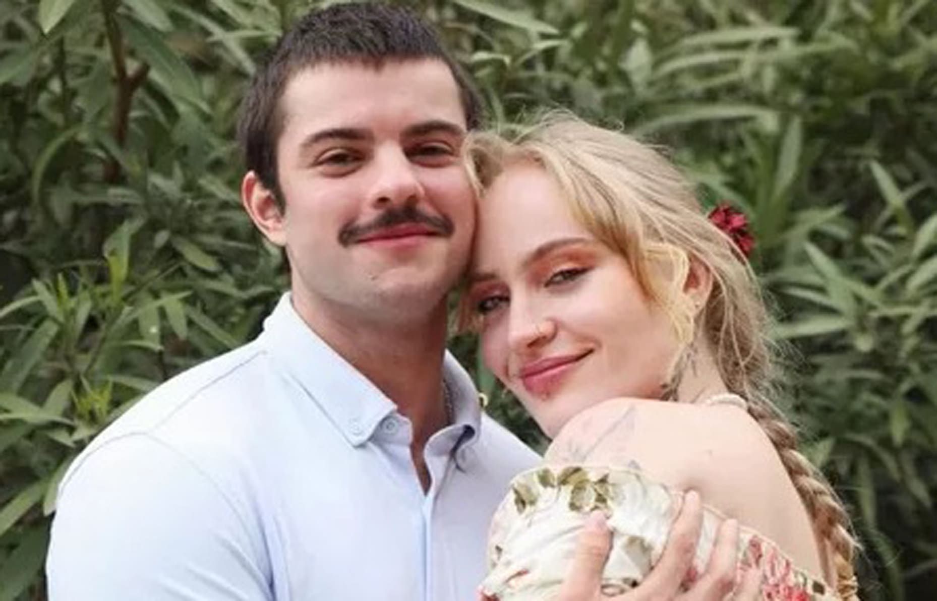 Après la mort de son compagnon, Mila répond aux insultes: "La méchanceté des gens ne me fait aucun mal, comparée au vide qu’Arthur a laissé. Je suis habituée aux messages ignobles."