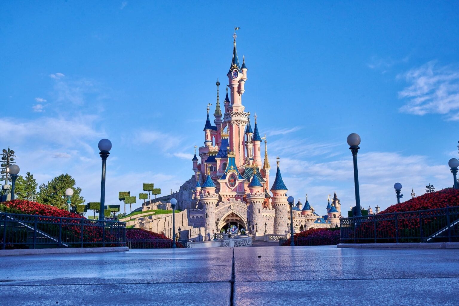 Disney annonce la création de son septième parc à thème à Abu Dhabi, aux Émirats arabes unis