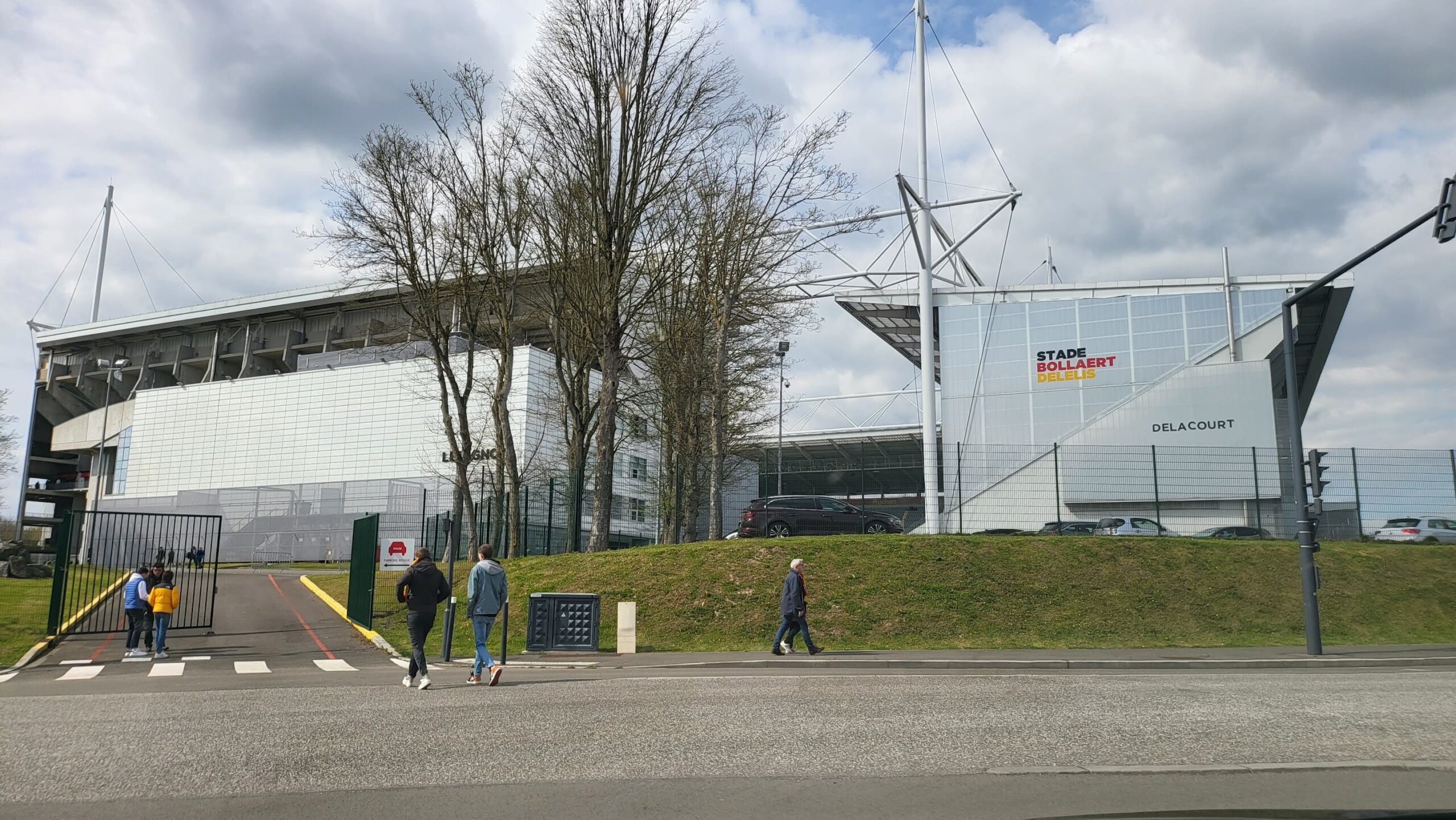 "Reprendre pleinement le contrôle de notre destin" : le RC Lens devient propriétaire de son mythique stade Bollaert-Delelis, une nouvelle ère commence