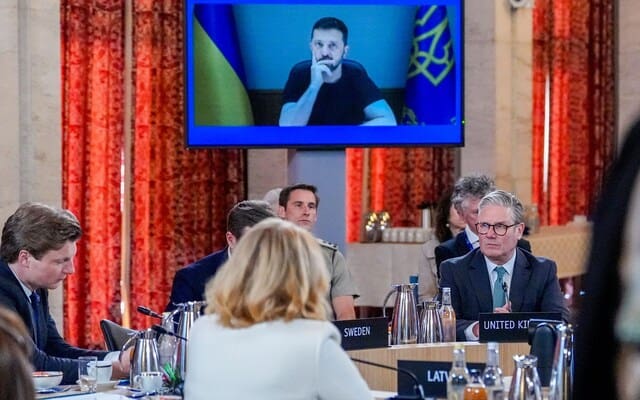 Sommet exceptionnel à Kiev : Macron, Starmer, Merz et Tusk appellent à une trêve de 30 jours