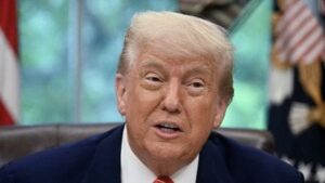 Trump veut relancer l’« auto-expulsion » des migrants avec primes au départ et menaces d’expulsions massives