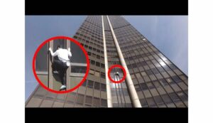 Paris : il grimpe la tour Montparnasse à mains nues, la police l’attend au sommet