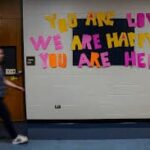 Fuir les écoles américaines : face à la peur et à l’incertitude, des familles immigrées repartent dans leur pays