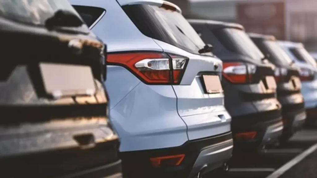 Automobile : les voitures essence et diesel reléguées à un tiers du marché européen