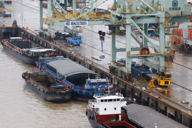 La guerre commerciale fait chuter les exportations d’acier de la Chine, alourdissant la surproduction intérieure