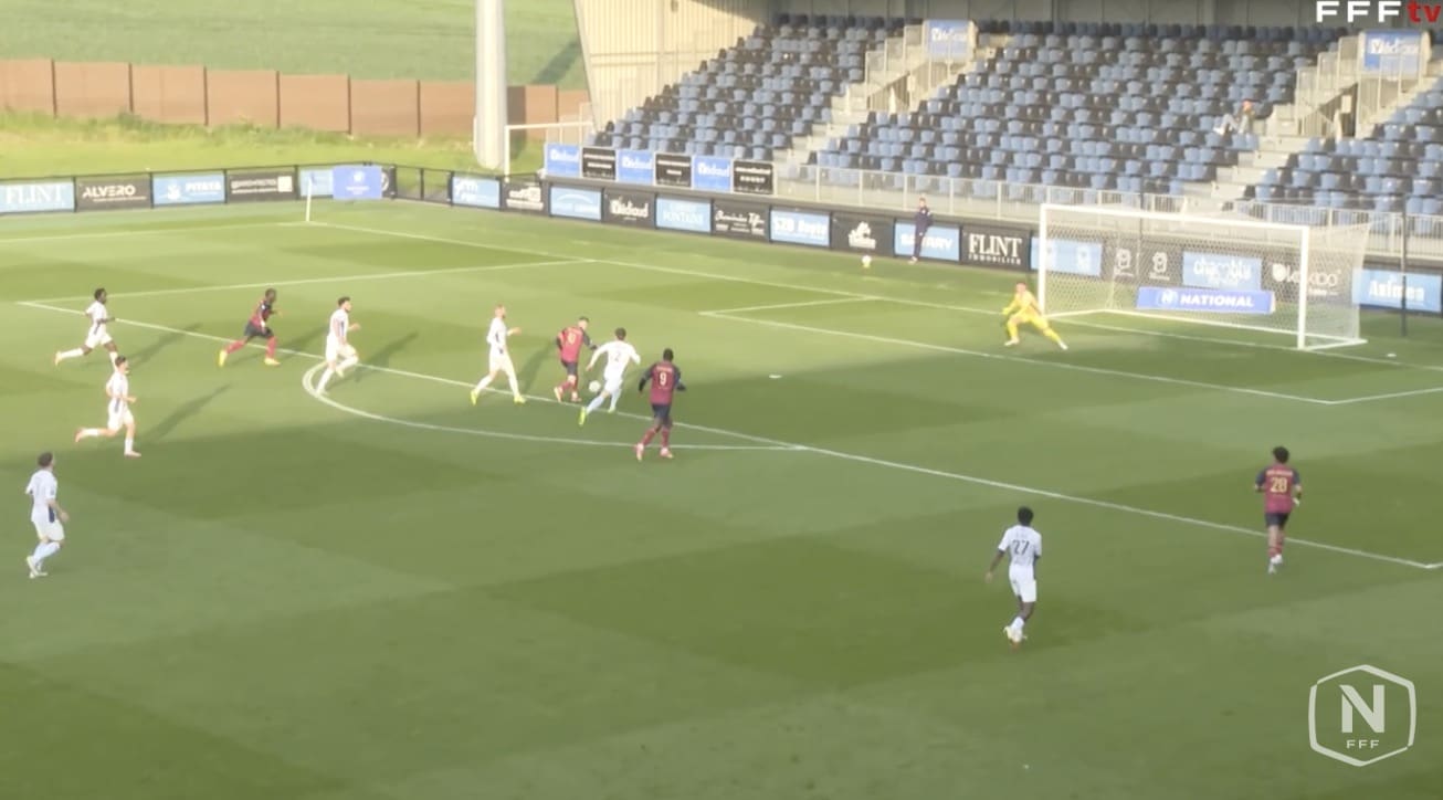 Enquête ouverte pour "présomption de match arrangé" entre le FC Versailles et Bourg-Péronnas (National) : des images interpellent