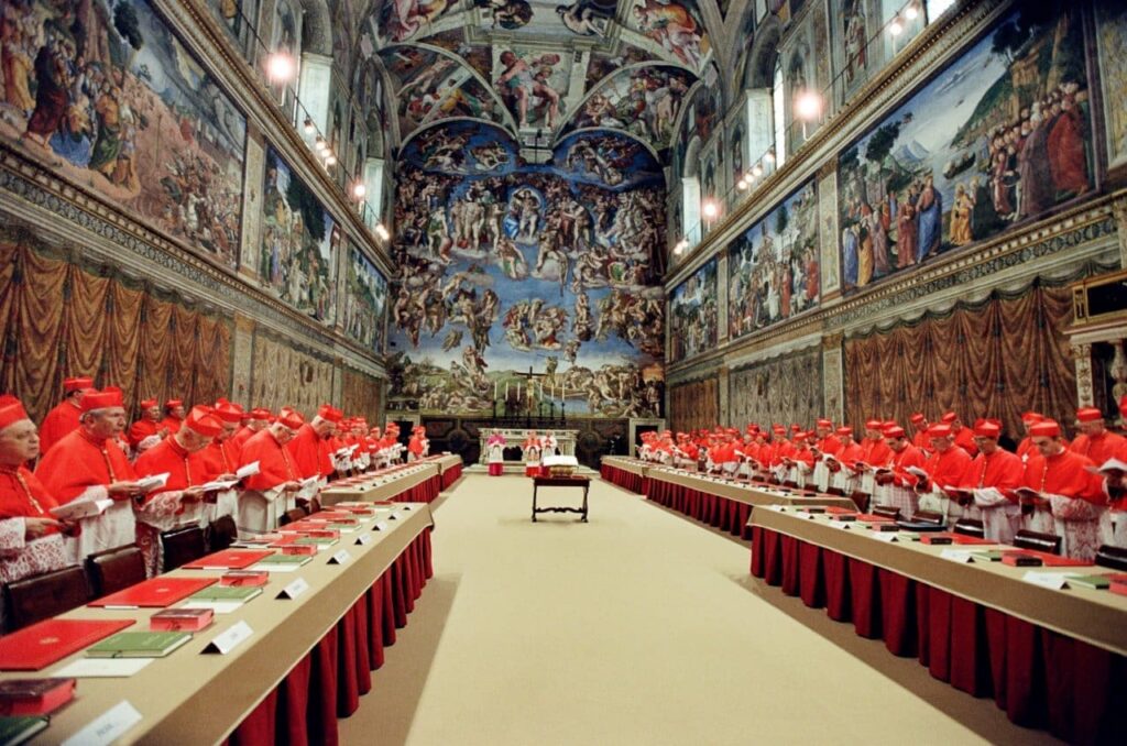 Le conclave de 2025, parmi les plus courts de l’histoire récente, mais loin d’un record