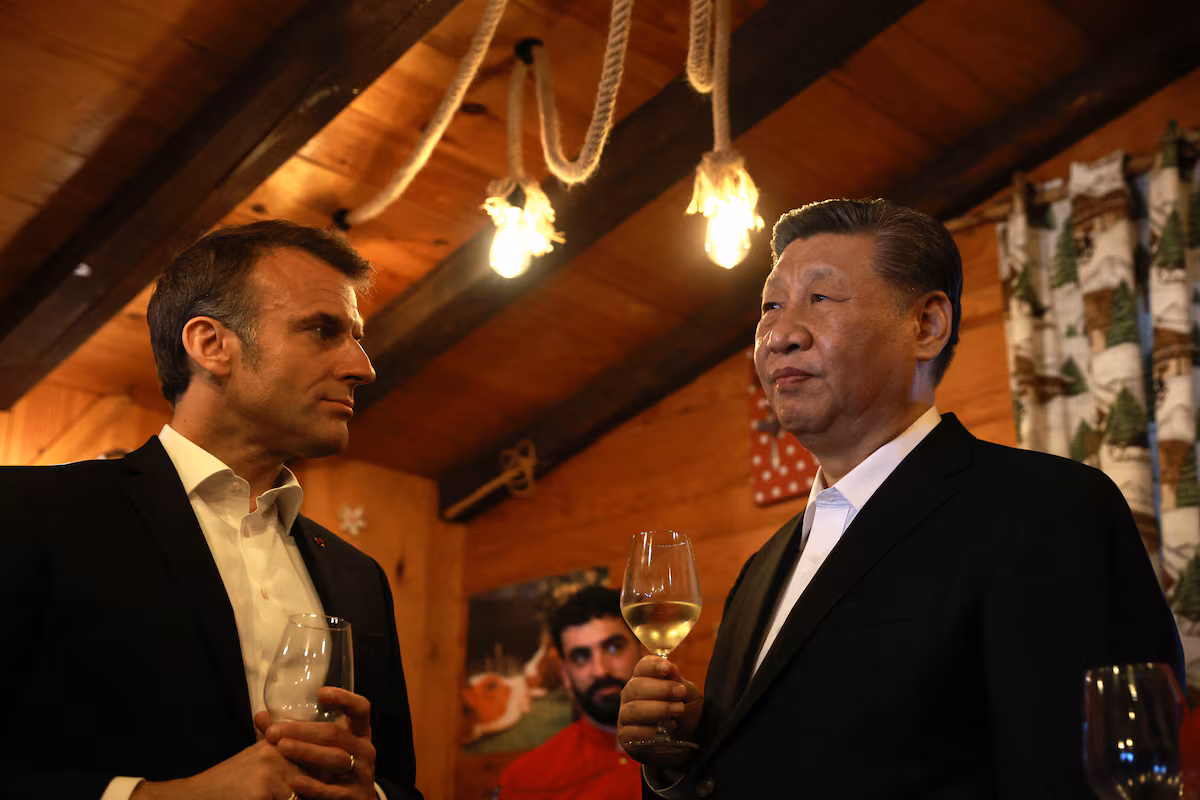 Macron et Xi Jinping veulent désamorcer le conflit sur le cognac face aux tensions commerciales