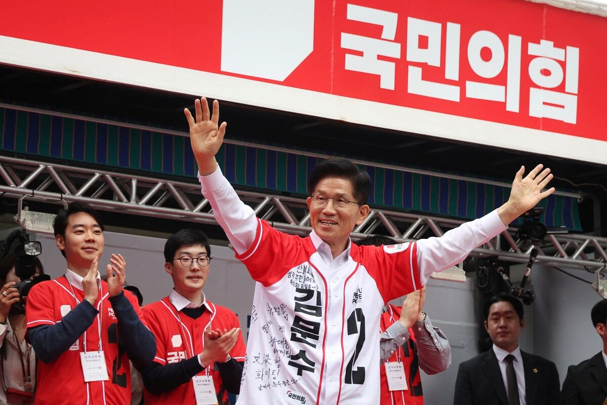 Présidentielle en Corée du Sud : le candidat conservateur Kim Moon-soo prêt à discuter du coût des troupes américaines