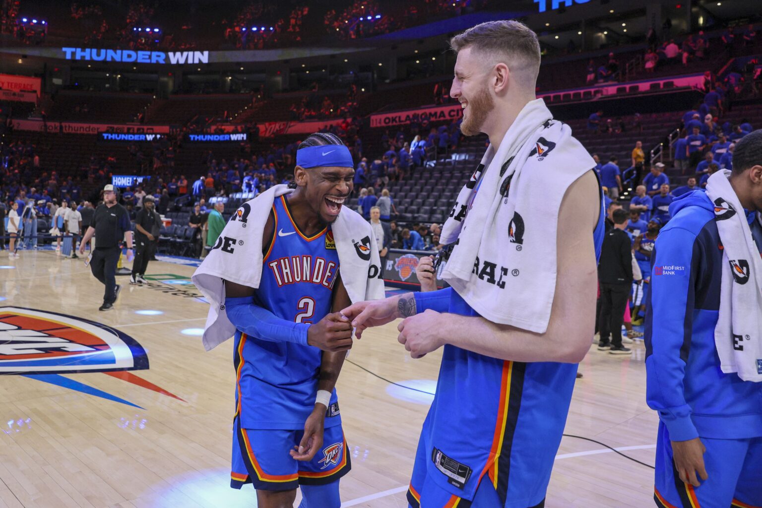 Shai Gilgeous-Alexander encore déterminant dans la victoire du Thunder face aux Wolves