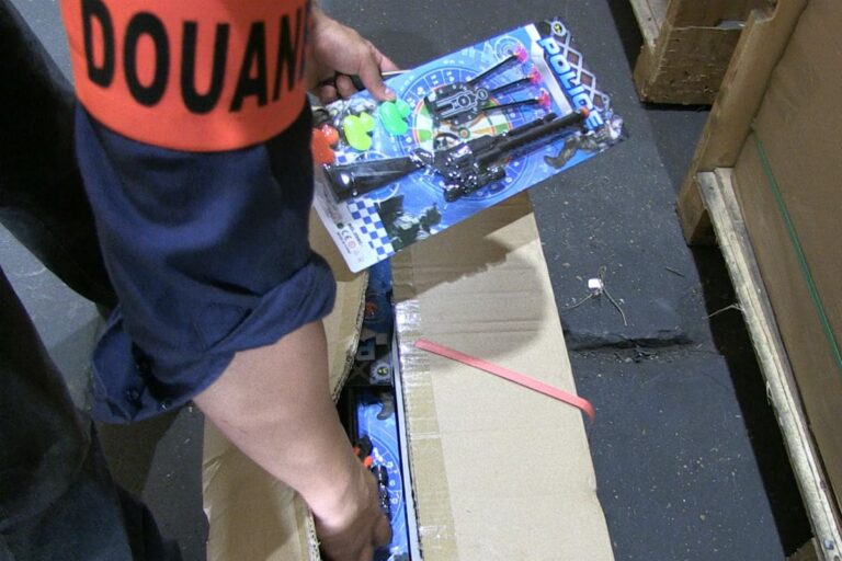 Bayonne : plus de 500 000 jouets contrefaits saisis — photo