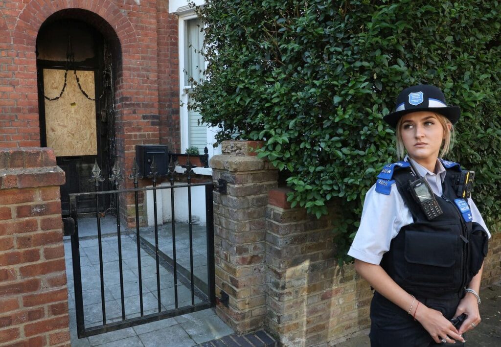 Un Ukrainien jugé à Londres pour des incendies visant des biens du Premier ministre Starmer