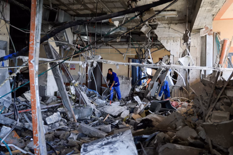 Gaza sous les bombes : au moins 50 morts alors que Trump poursuit sa visite au Moyen-Orient