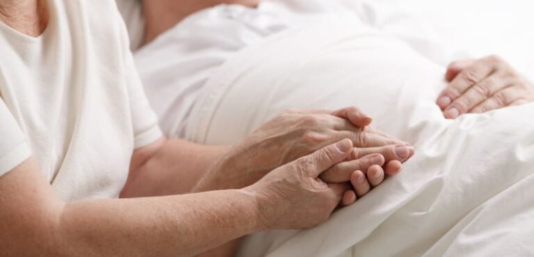 Fin de vie : la HAS rejette l’idée d’un pronostic vital individuel pour encadrer l’aide à mourir