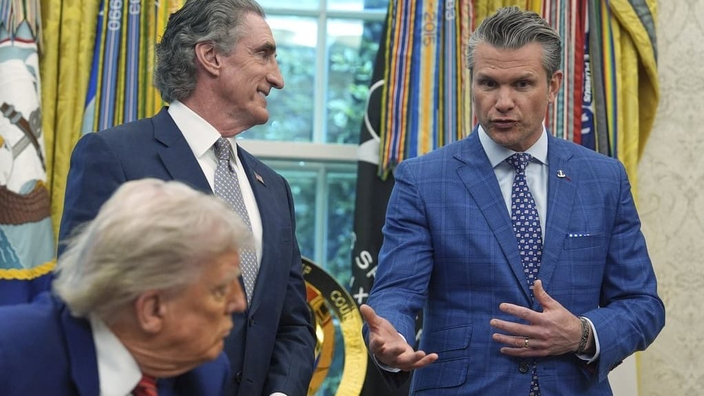Pentagone : le secrétaire à la Défense Hegseth impose des restrictions inédites à la presse